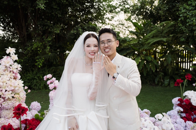 B&oacute; hoa cưới h&igrave;nh tổ chim của nhiếp ảnh gia c&oacute; tiếng ở H&agrave; Nội đang g&acirc;y tranh c&atilde;i - Ảnh 14.