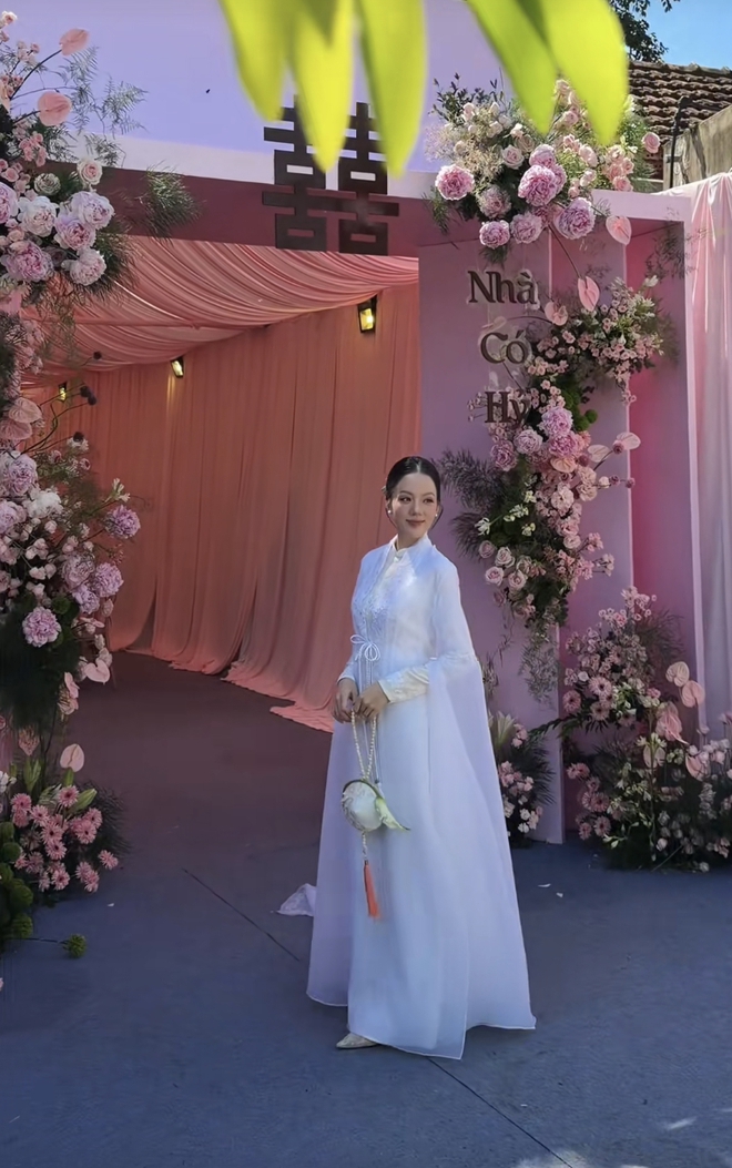 B&oacute; hoa cưới h&igrave;nh tổ chim của nhiếp ảnh gia c&oacute; tiếng ở H&agrave; Nội đang g&acirc;y tranh c&atilde;i - Ảnh 9.