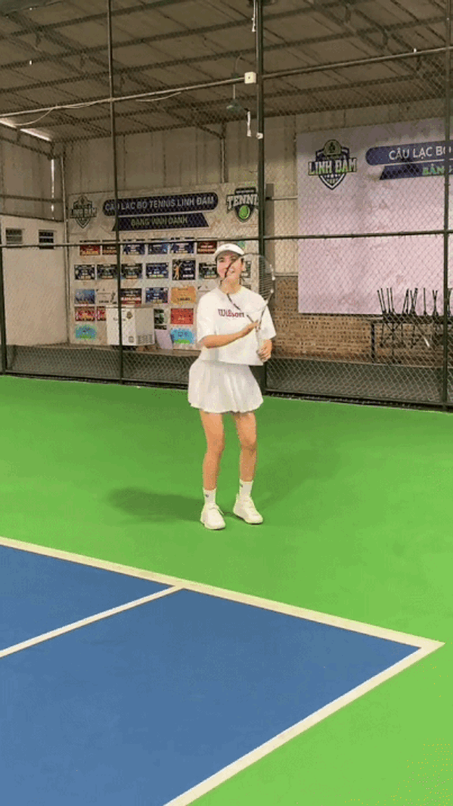 Phát hiện hàng loạt mỹ nhân Việt check-in trở lại trên sân tennis: Môn thể thao của giới “old money” có khác!- Ảnh 2. Phát hiện hàng loạt mỹ nhân Việt check-in trở lại trên sân tennis: Môn thể thao của giới “old money” có khác!- Ảnh 2.