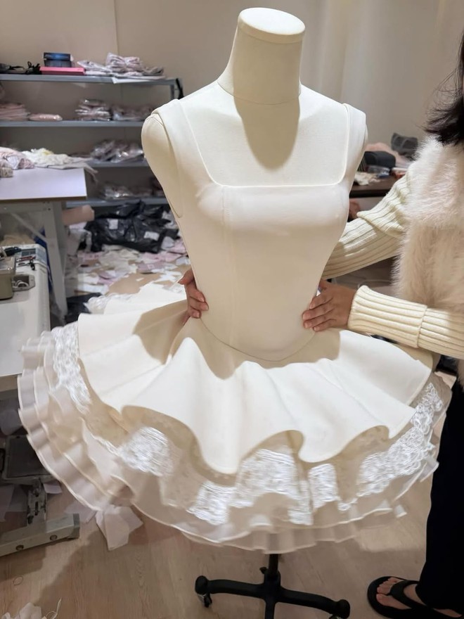 "Th&aacute;nh nữ" Triệu Lộ Tư khiến Taobao hỗn loạn: Sập link mua h&agrave;ng, chủ shop rơi v&agrave;o "trầm cảm"... - Ảnh 7.