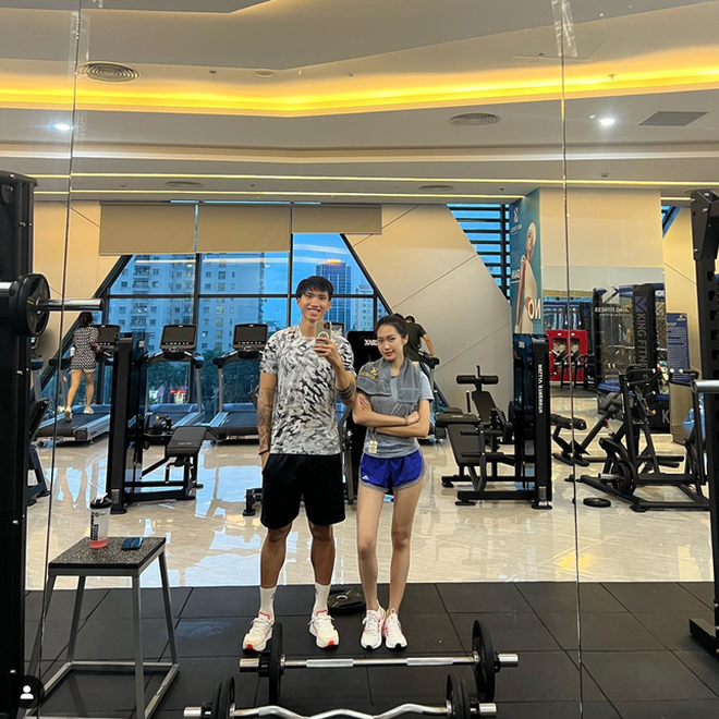 Do&atilde;n Hải My l&ecirc;n s&acirc;n pickeball cũng trang điểm kh&ocirc;ng s&oacute;t bước n&agrave;o, chạy 3 v&ograve;ng th&igrave; "bỏ cuộc" - Ảnh 3.