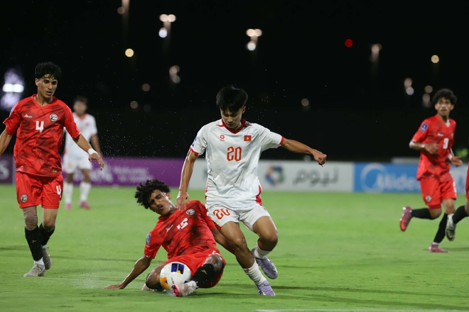 Diễn biến U17 Việt Nam vs U17 Yemen: V&Agrave;O! 1-0 cho Việt Nam - Ảnh 2.