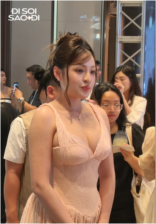 Vợ chủ tịch Colline Dalat, rich kid Linda Ng&ocirc; đọ d&aacute;ng sau sinh, d&agrave;n mỹ nh&acirc;n 1 con "chặt đẹp" cam thường - Ảnh 8.