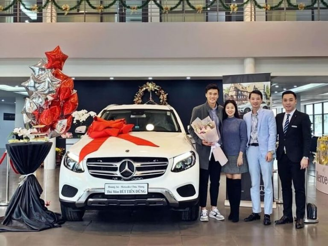 &ldquo;B&uacute;p b&ecirc; sống&rdquo; Ukraine cưới ch&agrave;ng trai d&acirc;n tộc Mường: Đẻ xong x&acirc;y nh&agrave; to như biệt thự, c&oacute; thứ phụ nữ n&agrave;o cũng khao kh&aacute;t - Ảnh 2.