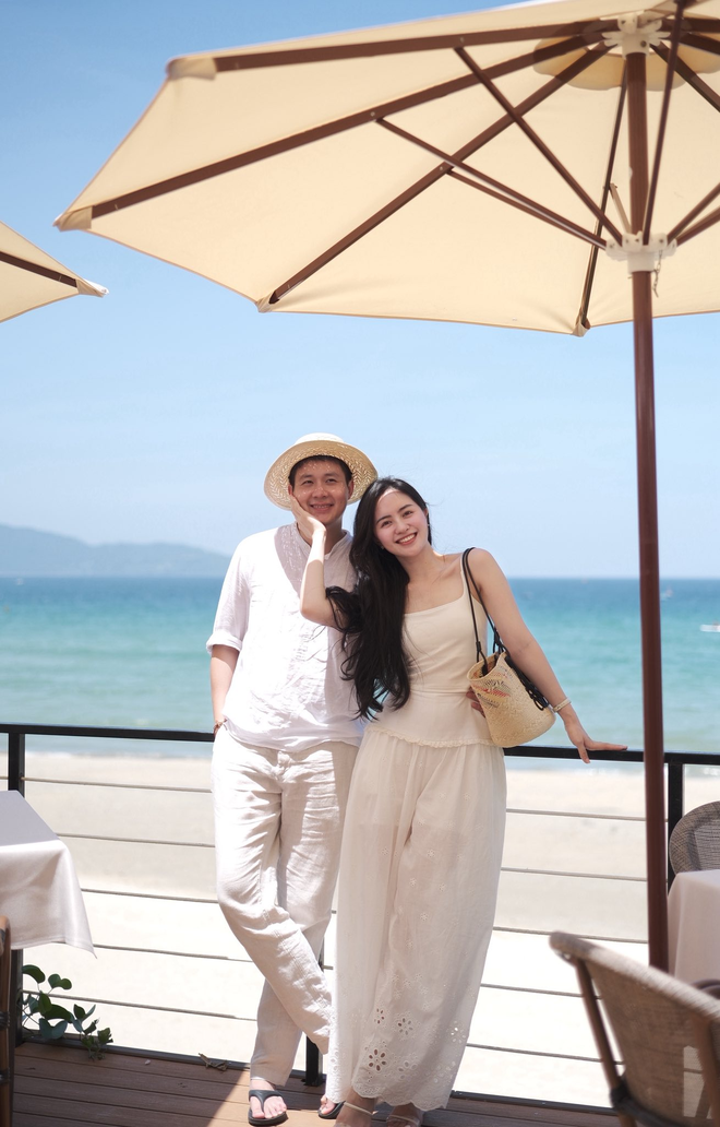 Lừa mẹ đi c&agrave; ph&ecirc;, đến nơi l&agrave; lễ b&agrave;n giao xe VF3: Kh&ocirc;ng nỡ để mẹ đi l&agrave;m 50km, con rể &ldquo;gia trưởng&rdquo; chốt qu&agrave; to - Ảnh 8.
