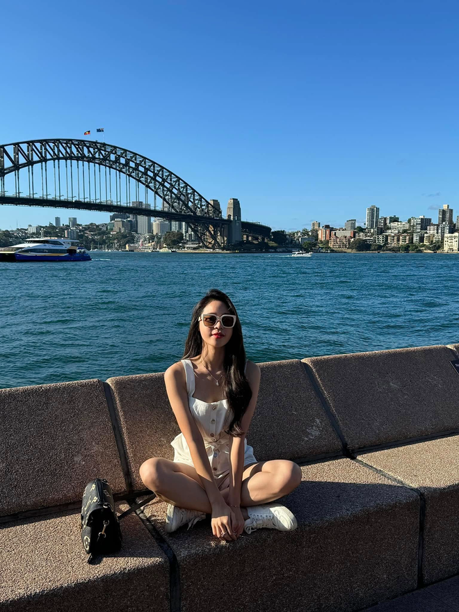 Đầu quân cho VTV sau khi lọt top 10 Hoa hậu, mỹ nhân 1m73 nay dẫn Nóng cùng World Cup: Visual khó đoán tuổi- Ảnh 10. Đầu quân cho VTV sau khi lọt top 10 Hoa hậu, mỹ nhân 1m73 nay dẫn Nóng cùng World Cup: Visual khó đoán tuổi- Ảnh 10.