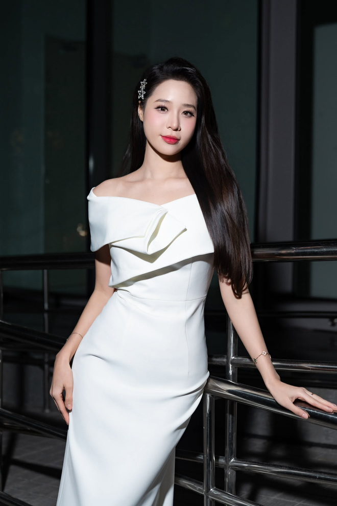 Đầu quân cho VTV sau khi lọt top 10 Hoa hậu, mỹ nhân 1m73 nay dẫn Nóng cùng World Cup: Visual khó đoán tuổi- Ảnh 12. Đầu quân cho VTV sau khi lọt top 10 Hoa hậu, mỹ nhân 1m73 nay dẫn Nóng cùng World Cup: Visual khó đoán tuổi- Ảnh 12.
