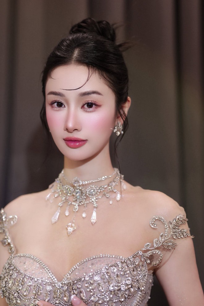 Chưa thấy ai như mỹ nhân này, 1 thập kỷ vẫn được tung hô vì đẹp, ở Việt Nam không ai dám đứng cạnh - Ảnh 6.
