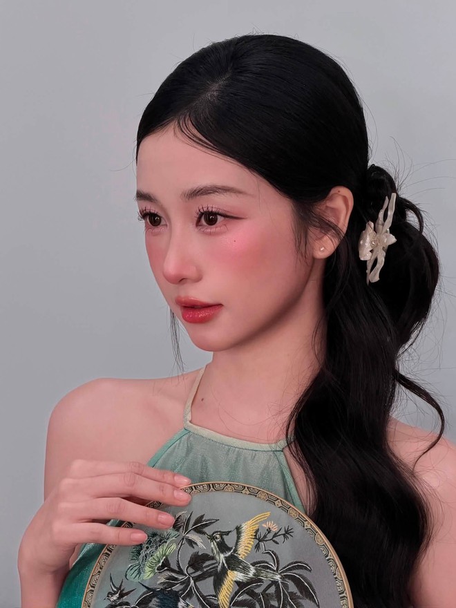 Chưa thấy ai như mỹ nhân này, 1 thập kỷ vẫn được tung hô vì đẹp, ở Việt Nam không ai dám đứng cạnh - Ảnh 7.