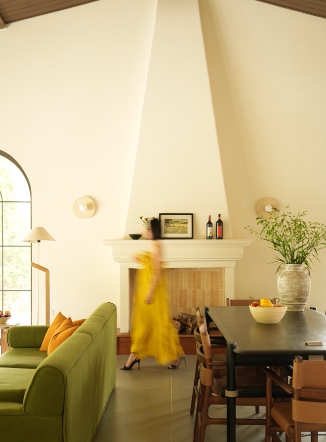 B&ecirc;n trong "second home" phủ k&iacute;n c&acirc;y ăn tr&aacute;i, nằm giữa thung lũng c&aacute;ch H&agrave; Nội 40km của c&ocirc; chủ tiệm hoa- Ảnh 12.