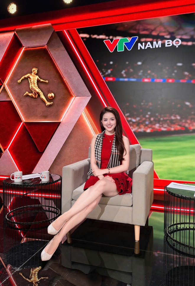 Danh t&iacute;nh g&aacute;i đẹp Đắk Lắk check-in xem World Cup 2026 ở Mỹ: Mới tậu BMW, cuộc sống sang chảnh g&acirc;y ch&uacute; &yacute; - Ảnh 9.