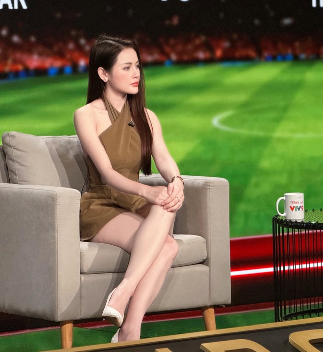 Danh t&iacute;nh g&aacute;i đẹp Đắk Lắk check-in xem World Cup 2026 ở Mỹ: Mới tậu BMW, cuộc sống sang chảnh g&acirc;y ch&uacute; &yacute; - Ảnh 8.