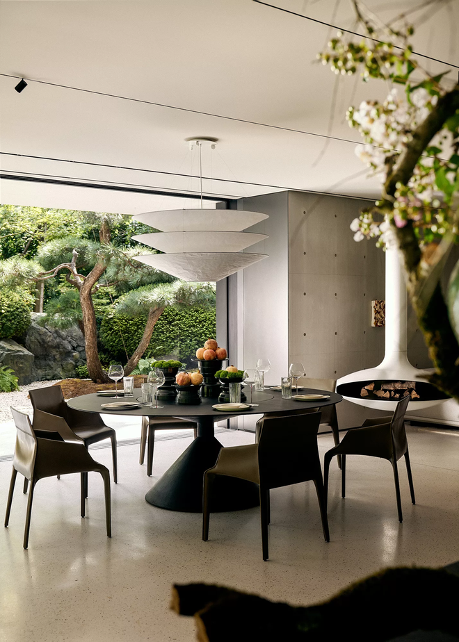 100 triệu người “mắc kẹt” trong căn villa 1.600m² ở ngoại ô của CEO công ty thiết kế nội thất - Ảnh 12.