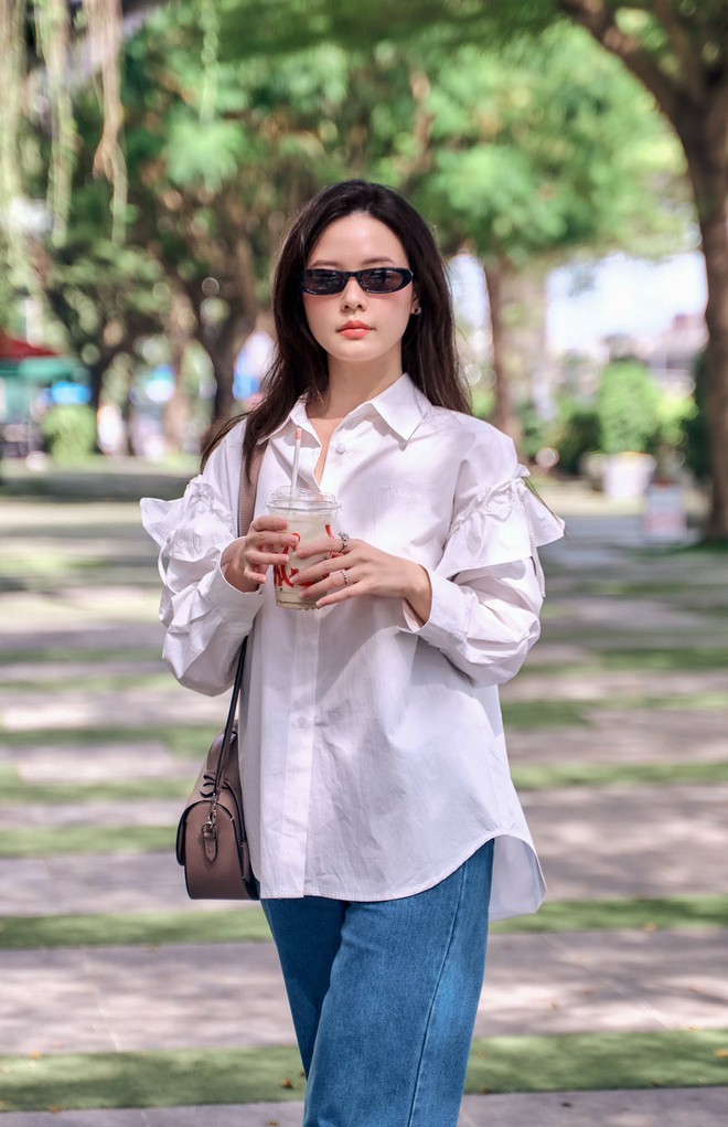 Vợ thiếu gia c&ocirc;ng ty nhựa Duy T&acirc;n xuất hiện với mặt mộc, đời thực c&oacute; xứng danh "mỹ nh&acirc;n kh&ocirc;ng tuổi"? - Ảnh 9.
