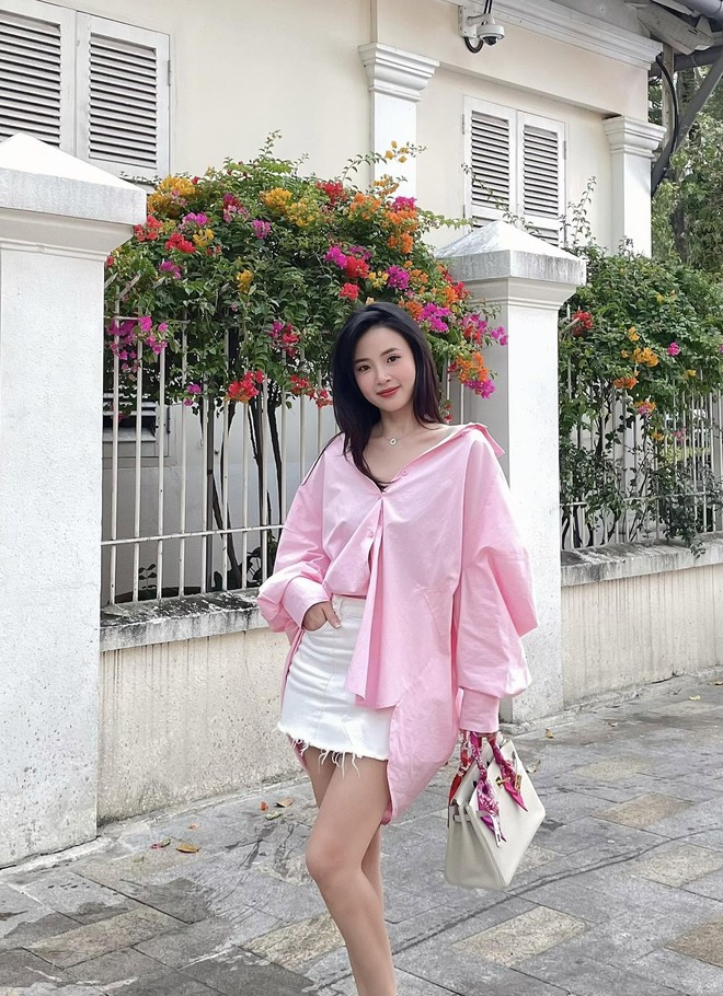 Vợ thiếu gia c&ocirc;ng ty nhựa Duy T&acirc;n xuất hiện với mặt mộc, đời thực c&oacute; xứng danh "mỹ nh&acirc;n kh&ocirc;ng tuổi"? - Ảnh 10.