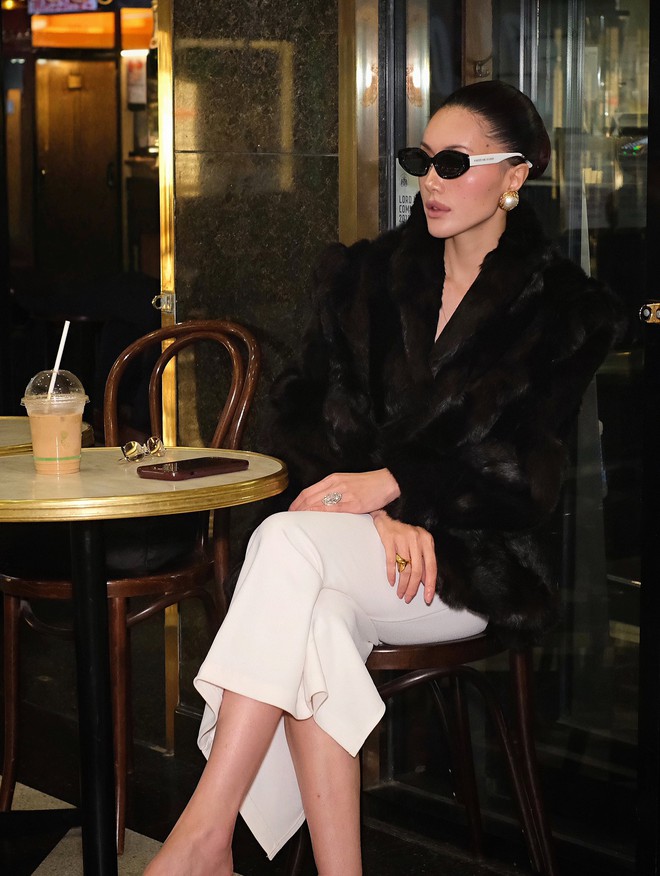 Paris Tiên được đề cử 100 gương mặt đẹp nhất thế giới: Loạt ảnh đeo nhẫn kim cương size khủng gây chú ý, hôn nhân bí ẩn - Ảnh 6.