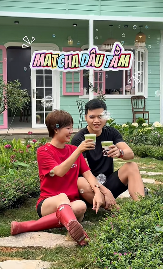 Ch&aacute;n ở biệt thự, &ldquo;ph&uacute; b&agrave;&rdquo; phim VFC dựng nh&agrave; container để sống - Ảnh 1.