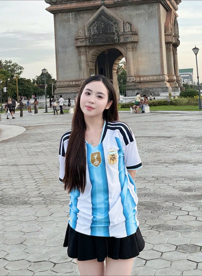 Dàn mỹ nhân mê Messi cùng “bung lụa” trước chung kết: Lệch 13 tuổi, nhan sắc bất phân thắng bại - Ảnh 6.