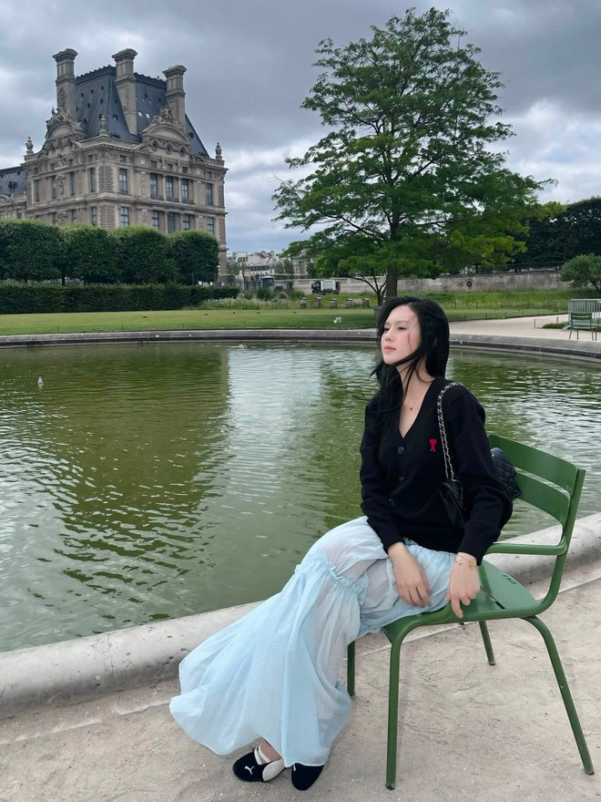 C&ocirc; g&aacute;i qu&ecirc; Tuy&ecirc;n Quang cưới người nổi tiếng gặp ở qu&aacute;n c&agrave; ph&ecirc;: Sống như b&agrave; ho&agrave;ng trong biệt thự ở H&agrave; Nội, nghỉ h&egrave; ở ch&acirc;u &Acirc;u - Ảnh 16.