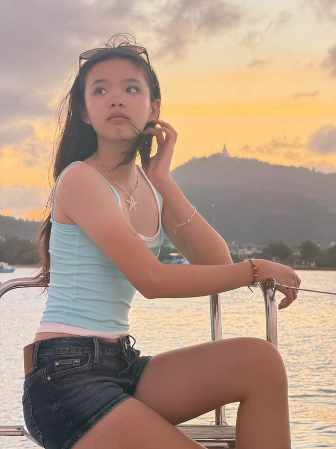 Con gái riêng của mỹ nhân showbiz Việt gây sốt với đôi chân siêu dài ở tuổi 13, thần thái chuẩn ngôi sao tương lai - Ảnh 17.