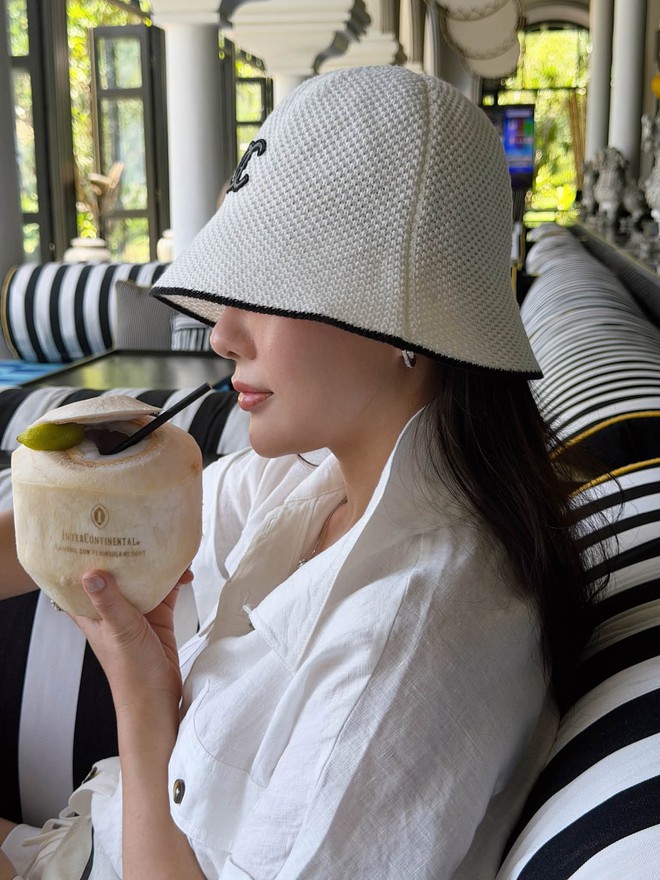 Chỉ chưa đầy 30 phút đã có gần 2000 người thích thú với hành động của mẹ con Phương Oanh- Ảnh 2.
