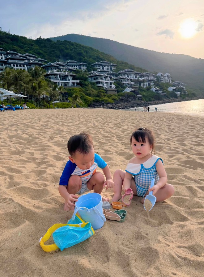 Chỉ chưa đầy 30 phút đã có gần 2000 người thích thú với hành động của mẹ con Phương Oanh- Ảnh 4.