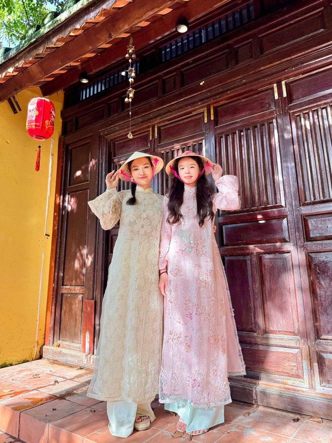 Con gái riêng của mỹ nhân showbiz Việt gây sốt với đôi chân siêu dài ở tuổi 13, thần thái chuẩn ngôi sao tương lai - Ảnh 28.