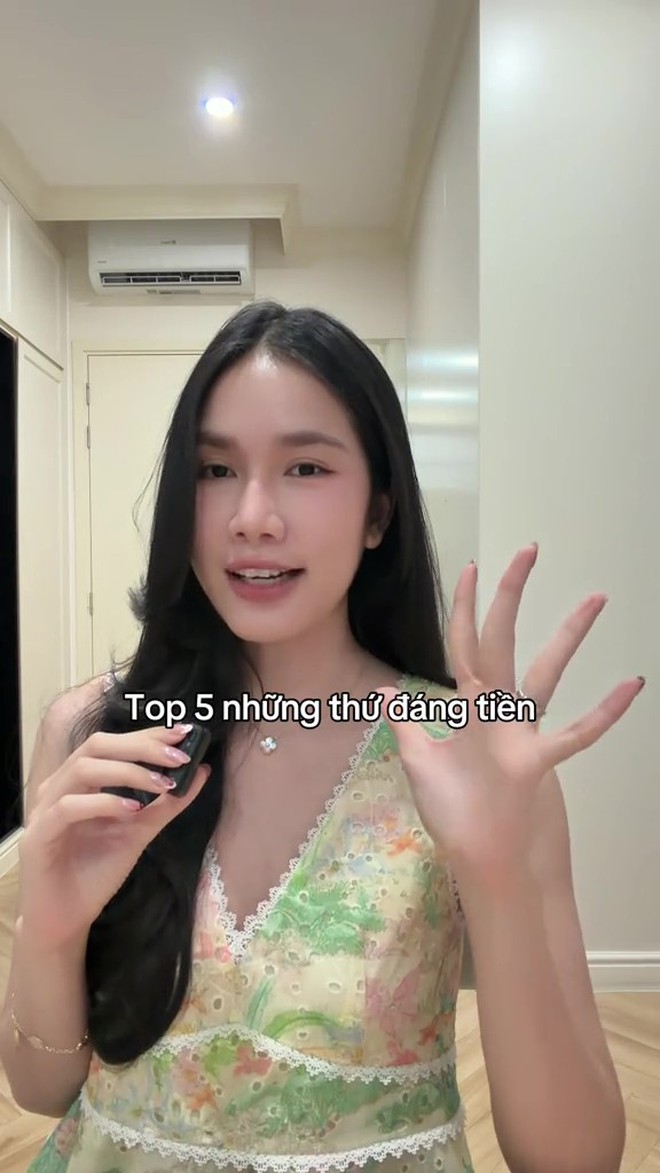 “Top 5 thứ đáng tiền” thành trend: Vì sao ai cũng muốn khoe mình đã mua gì?- Ảnh 2.