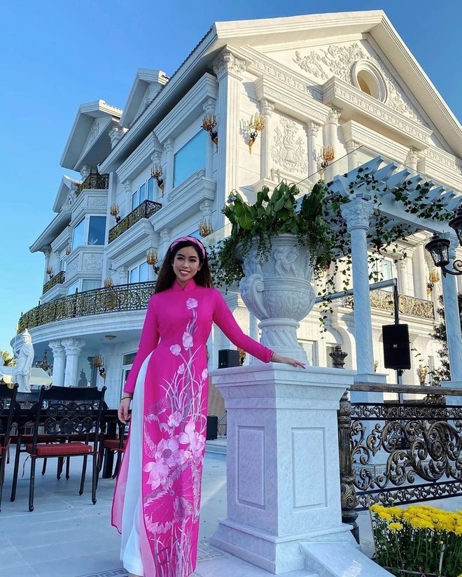 2 đứa trẻ lấy thau nhựa l&agrave;m đồ chơi hồi b&eacute;, giờ sống trong l&acirc;u đ&agrave;i ở phường An Kh&aacute;nh, đứng sau t&agrave;i sản ngh&igrave;n tỷ - Ảnh 3.