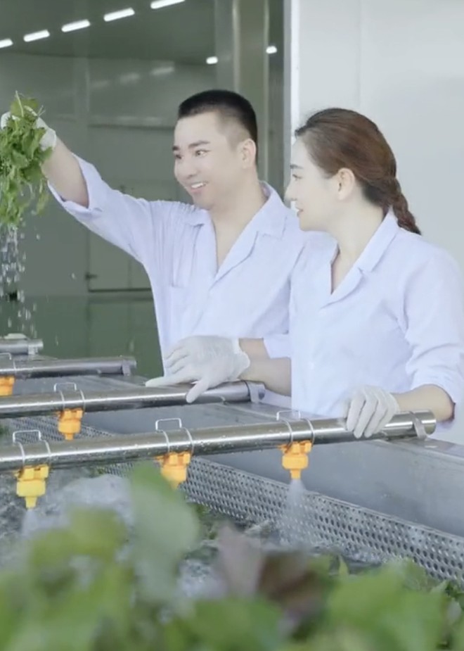 Vợ chồng Hữu C&ocirc;ng quảng b&aacute; bột rau detox rầm rộ cỡ n&agrave;o trước khi bị ti&ecirc;u hủy gần 76.000 sản phẩm, xử phạt? - Ảnh 5.