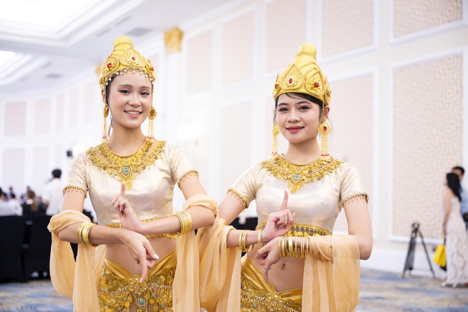 Vingroup ra mắt “kỳ quan sân khấu” Đất Nước Thiên Hùng Ca - đại show 75 phút tôn vinh hành trình 4.000 năm lịch sử Việt Nam - Ảnh 17.