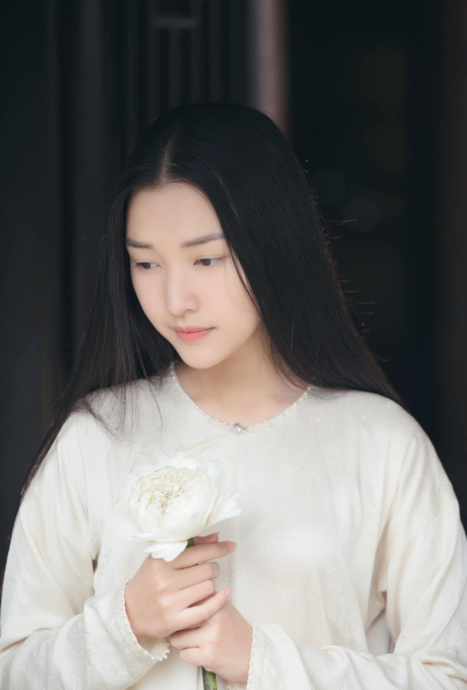 Mỹ nhân gốc Huế không đi casting vẫn được “tiến cử” cho vai Nam Phương Hoàng hậu: 10 năm trước từng thi hoa hậu, nay rút lui khỏi showbiz- Ảnh 6.