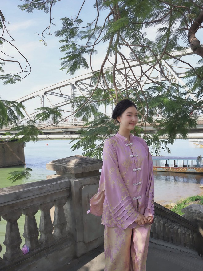 Mỹ nhân gốc Huế không đi casting vẫn được “tiến cử” cho vai Nam Phương Hoàng hậu: 10 năm trước từng thi hoa hậu, nay rút lui khỏi showbiz- Ảnh 9.