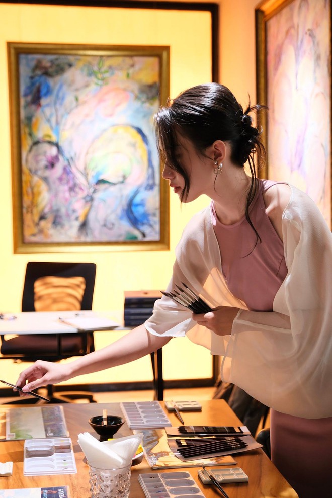 Profile khủng của cô gái được “lão phật gia” Sơn Kim công khai giới thiệu cùng thiếu gia Hoàng Việt - Ảnh 8.