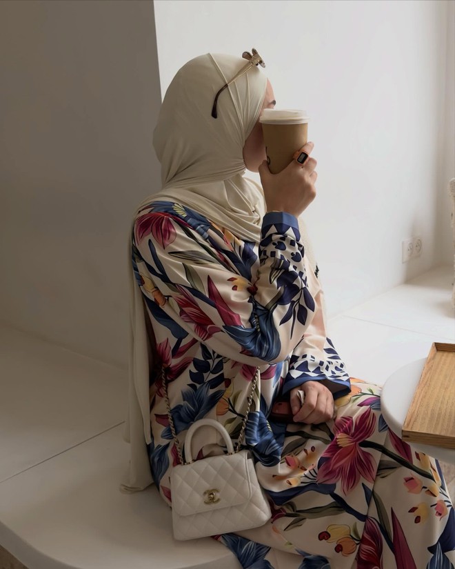 Giấu k&iacute;n dung mạo, sống quiet luxury: Cuộc đời &iacute;t người biết của vợ Demb&eacute;l&eacute; - Ảnh 22.