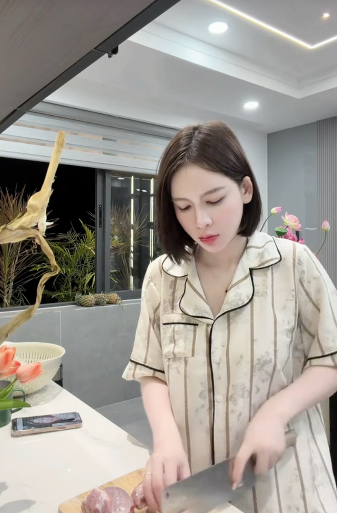 Ở nh&agrave; chồng nu&ocirc;i, c&ocirc; vợ chia sẻ nguy&ecirc;n tắc giữ lửa h&ocirc;n nh&acirc;n: &ldquo;Chồng về l&agrave; nh&agrave; cửa, cơm nước phải tươm tất&rdquo;- Ảnh 8.