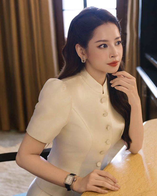 Ph&uacute; b&agrave; Ngọc Loan chung khung h&igrave;nh với mỹ nh&acirc;n đẹp nhất VN: Kh&ocirc;ng ngờ c&ugrave;ng sinh năm 1993, nhiều thứ qu&aacute; kh&aacute;c - Ảnh 7.