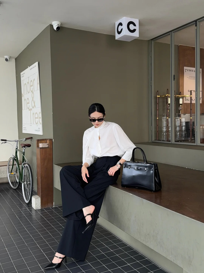 Kh&ocirc;ng cần h&agrave;ng hiệu, chiếc &aacute;o c&ocirc;ng sở n&agrave;y vẫn tạo cảm gi&aacute;c old money nhờ một chi tiết rất nhỏ - Ảnh 2.