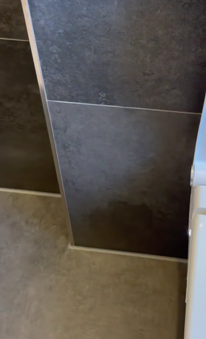Chàng trai về Đức khựng lại với cảnh đi dép trong nhà, toilet không có vòi xịt… sau 3 năm sống ở Việt Nam - Ảnh 4.