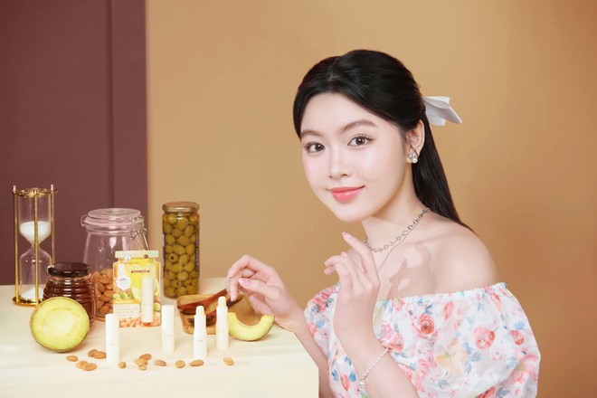 Con g&aacute;i Ph&oacute; chủ tịch Hội Điện ảnh Việt Nam &ldquo;nhận job&rdquo; từ năm 3 tuổi, kiếm được 1 tỷ năm 16 tuổi - Ảnh 4.