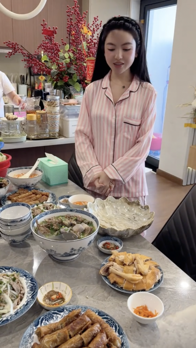 Cơm nh&agrave; Quang Hải - Chu Thanh Huyền - Ảnh 4.