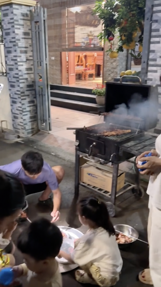 Cơm nh&agrave; Quang Hải - Chu Thanh Huyền - Ảnh 12.