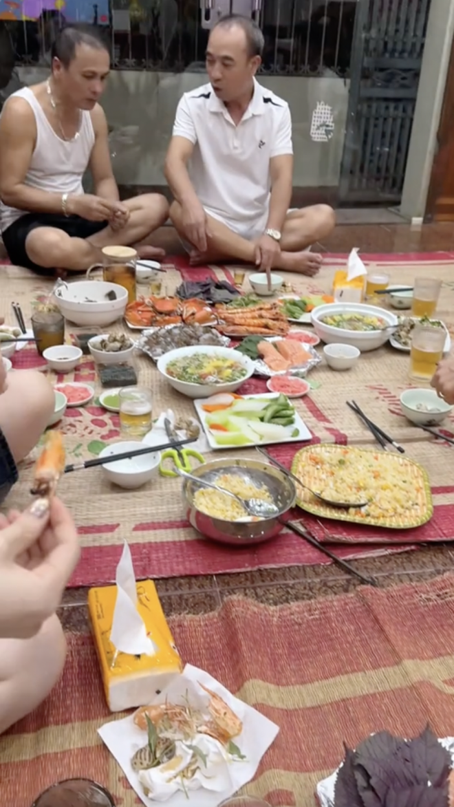 Cơm nh&agrave; Quang Hải - Chu Thanh Huyền - Ảnh 13.
