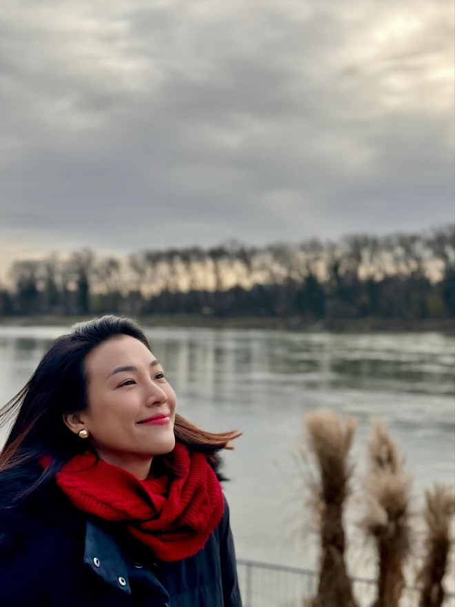 MC Ho&agrave;ng Oanh được gia đ&igrave;nh L&ecirc; Giang Patrik đ&oacute;n nhận - Ảnh 9.