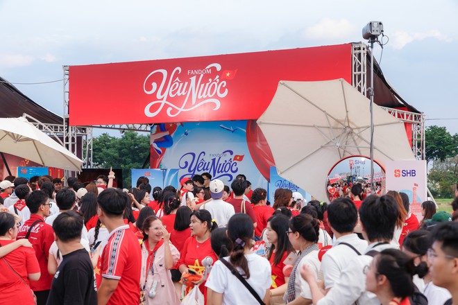Từ &ldquo;Hạnh ph&uacute;c l&agrave; người Việt Nam&rdquo; đến &ldquo;Tổ Quốc Trong Tim&rdquo;: C&aacute;ch SHB lan tỏa t&igrave;nh y&ecirc;u nước v&agrave; niềm tự h&agrave;o d&acirc;n tộc - Ảnh 3.