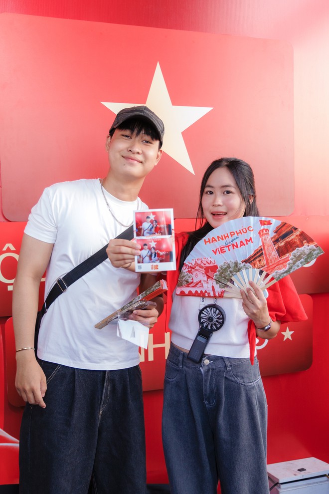 Từ &ldquo;Hạnh ph&uacute;c l&agrave; người Việt Nam&rdquo; đến &ldquo;Tổ Quốc Trong Tim&rdquo;: C&aacute;ch SHB lan tỏa t&igrave;nh y&ecirc;u nước v&agrave; niềm tự h&agrave;o d&acirc;n tộc - Ảnh 5.