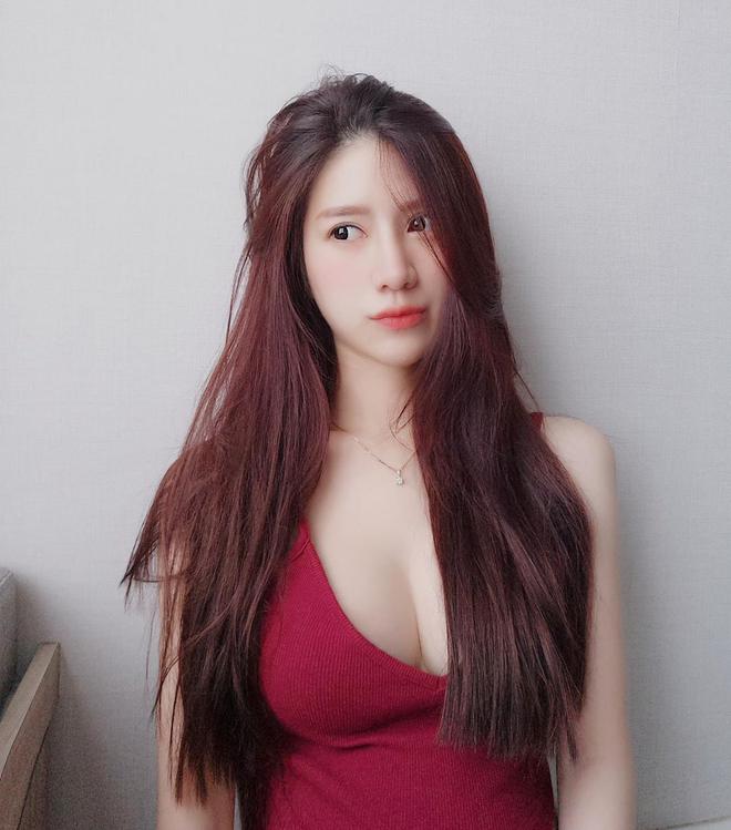 Cựu tiếp viên hàng không nổi tiếng vừa sinh con thứ 4 cho chồng tổng giám đốc - Ảnh 5.