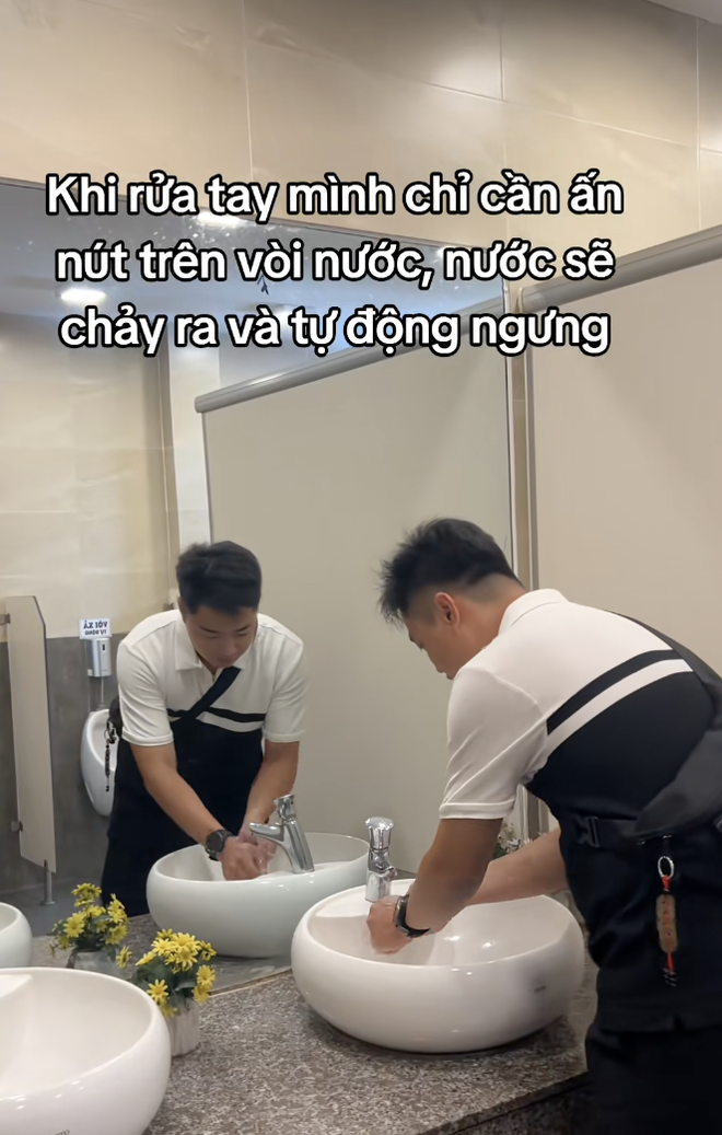 K&ecirc;nh TikTok chỉ c&aacute;ch tự lấy b&aacute;nh ở si&ecirc;u thị, order m&igrave; cay&hellip; h&uacute;t cả triệu view: V&igrave; sao những chuyện tưởng ai cũng biết lại c&oacute; sức h&uacute;t?- Ảnh 6.