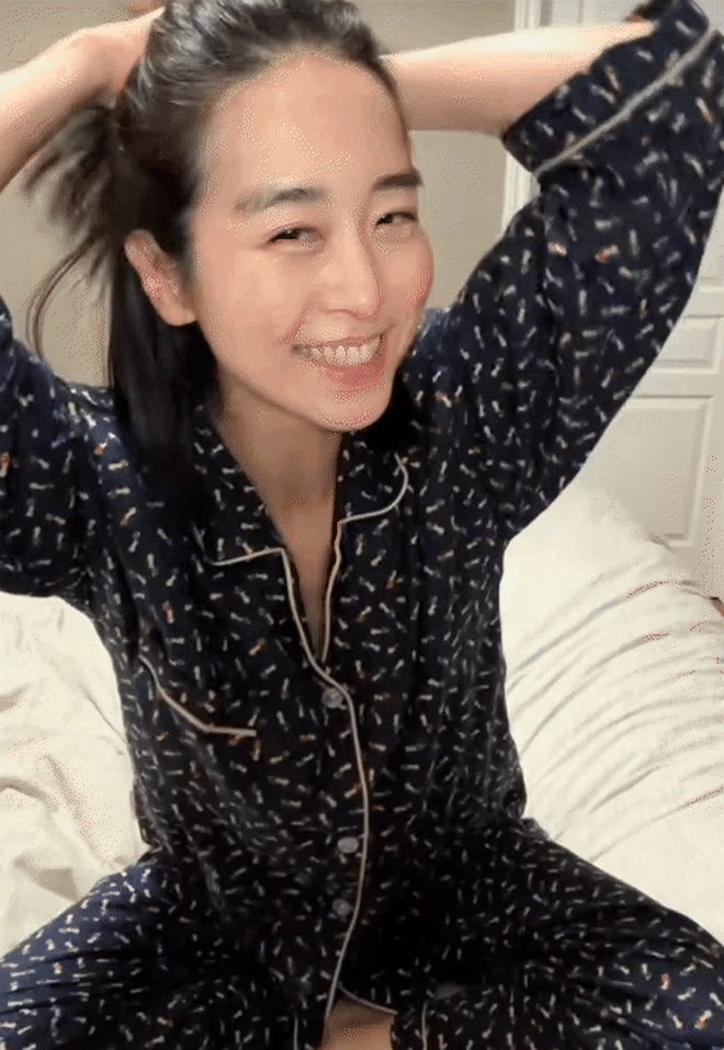 45 tuổi vẫn trẻ đẹp như mới U30, người phụ nữ n&agrave;y c&oacute; chi&ecirc;u "chống gi&agrave;" đơn giản đến mức ai cũng c&oacute; thể l&agrave;m theo- Ảnh 12.
