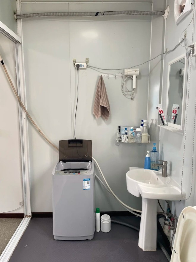 Căn ph&ograve;ng 15m&sup2; c&ocirc;ng ty cấp cho nữ nh&acirc;n vi&ecirc;n l&agrave;m ở c&ocirc;ng trường x&acirc;y dựng, lương 31 triệu/ th&aacute;ng - Ảnh 6.